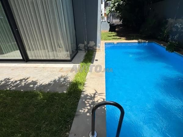 Villa entièrement rénovée à vendre vue sur mer