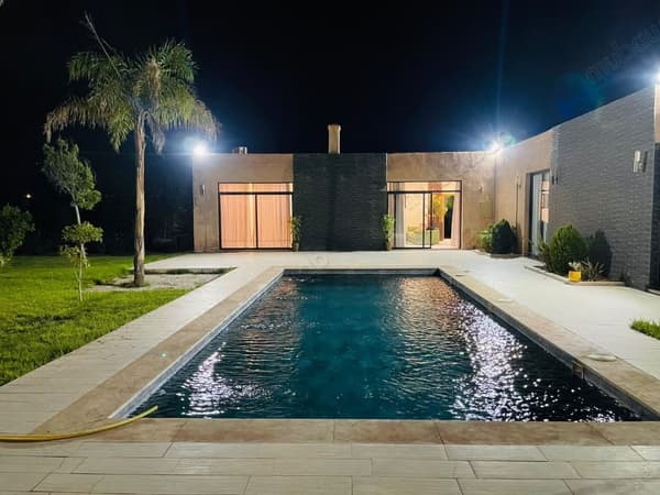 Villa de luxe à louer à Route de Fez. Superficie 300 m². Bien meublé
