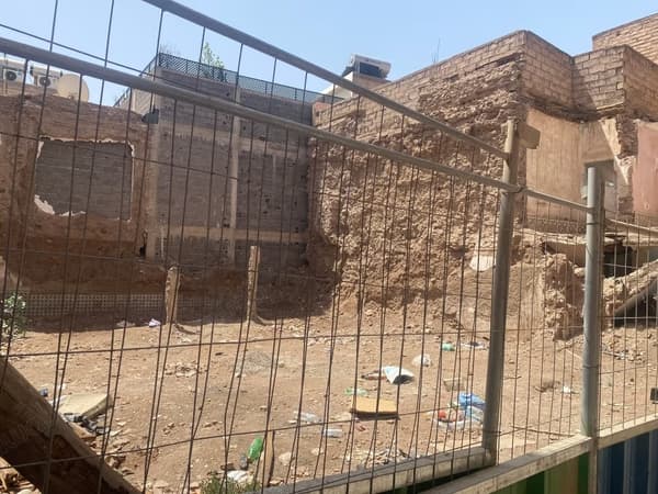 Getitelde riadgrond van 200 m² bebouwbaar oppervlak in Derb Dabachi