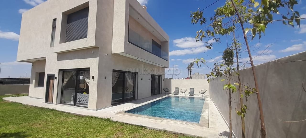 Superb Isolated Villa