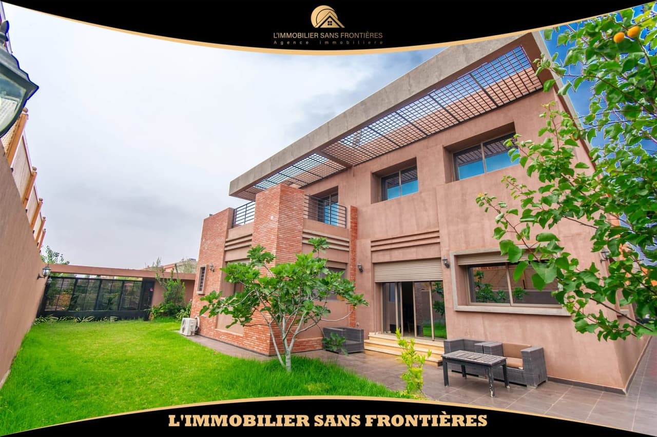 Villa vide à vendre – 400 m² – Jardin privé, Route d’Ourika, Marrakech
