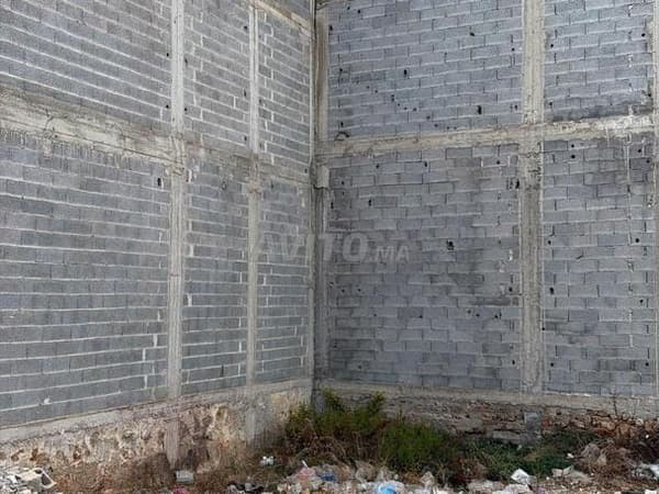 Terrain commercial R+2 2 façades