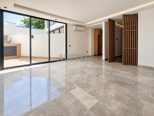 Nieuwe lege studio in Palmier