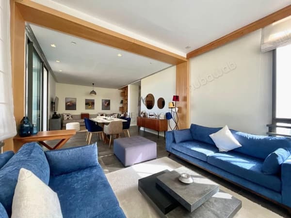 Mooi Gerenoveerd Appartement Zijdelings Zeezicht