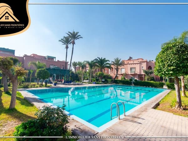 Villa à vendre à Targa, Marrakech — piscine collective — 336m²