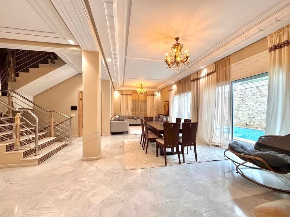 Villa di lusso in affitto a Riyad. 5 camere. Arredata