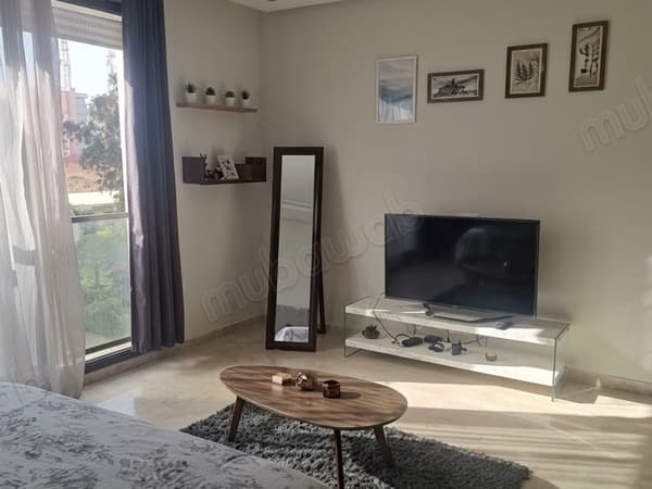 Bonito estudio en alquiler en Riad. Superficie total de 50 m². Bien amueblado