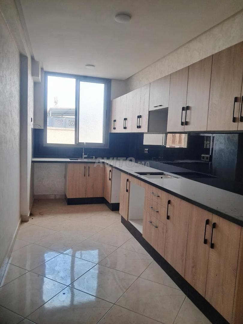 Nouvel appartement de luxe 3 chambres et salon, seul à l'étage