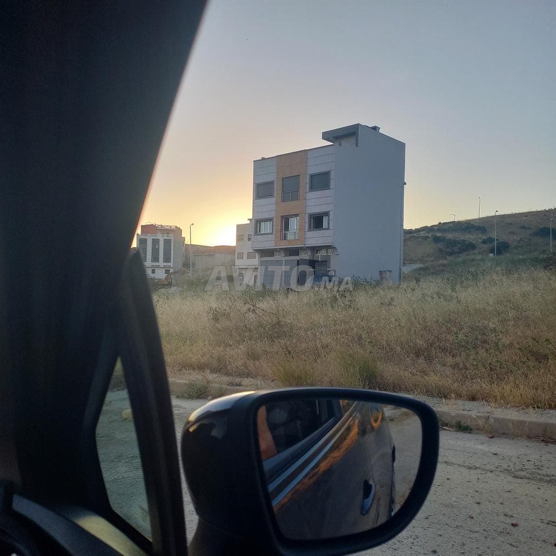 Terreno de 106 metros, garaje 2, urbanización Sahraoui