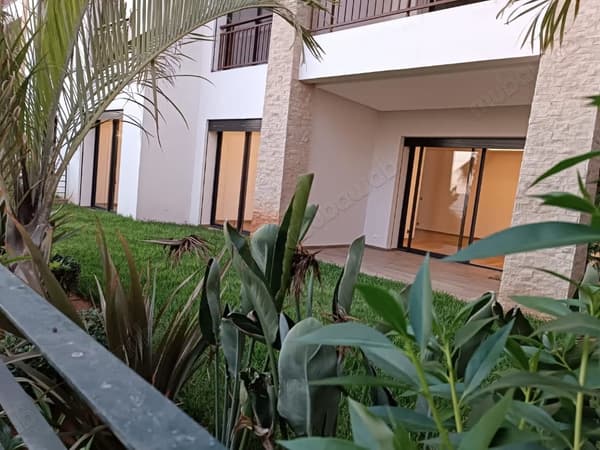 Rez de jardin premium à Dar bouazza Location