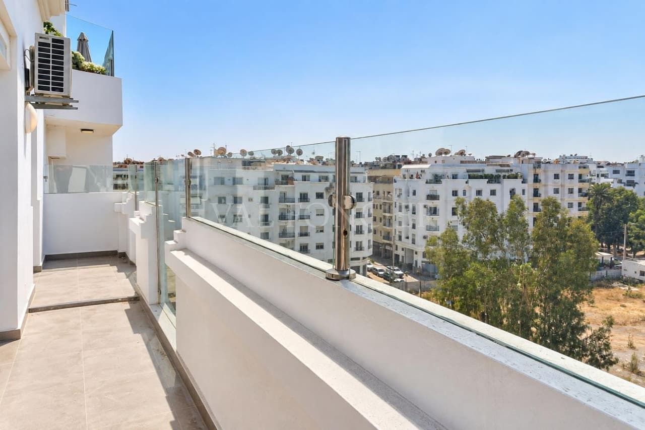 Huur Prachtig appartement 3 slaapkamers hoge verdieping met terras Racine, Casablanca