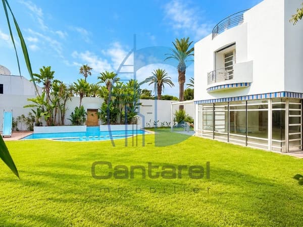 AIN DIAB – VILLA DE PRESTIGE À VENDRE