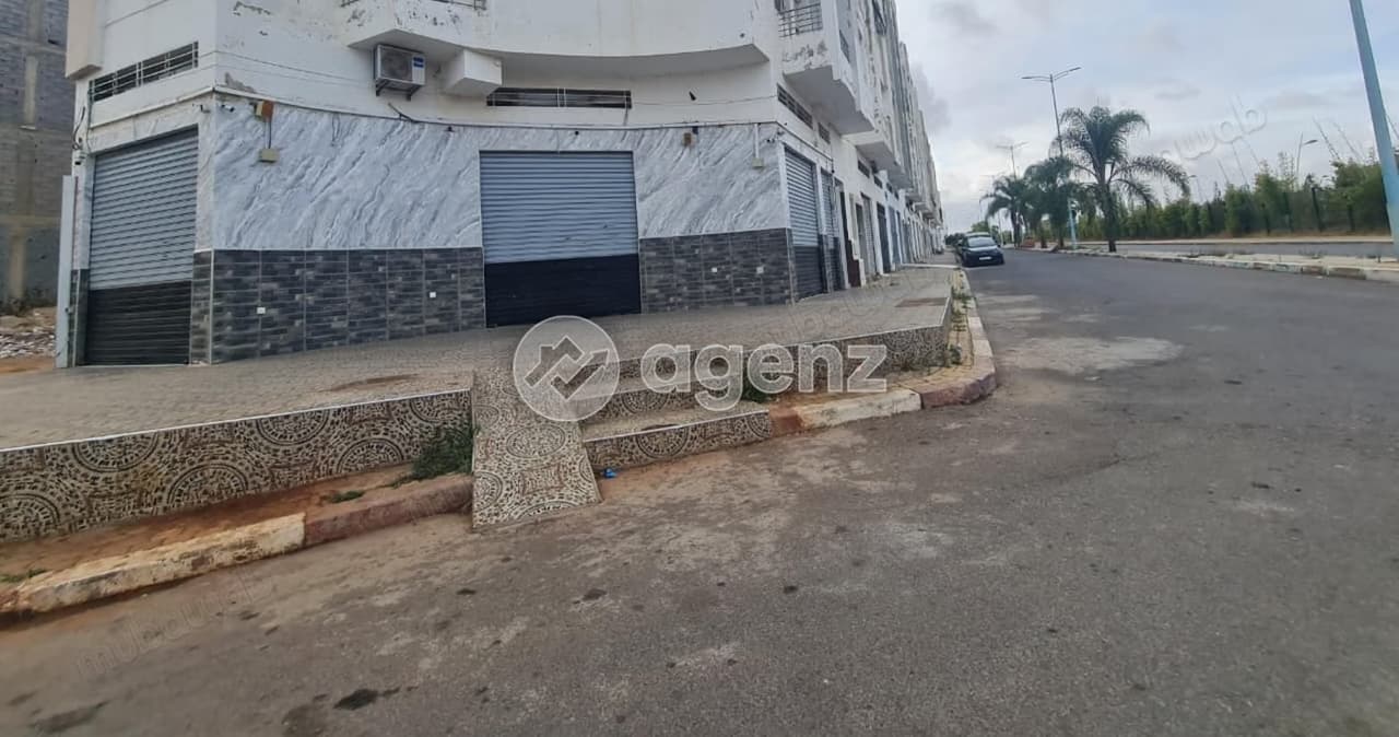 Commerce à vendre 150 m² Autre Benslimane