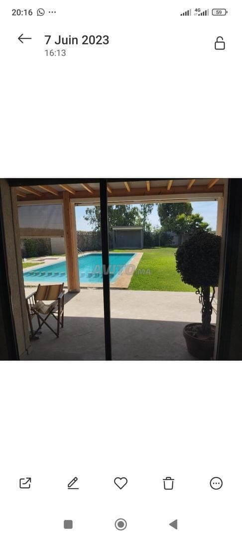 Villa avec piscine dans une petite ferme