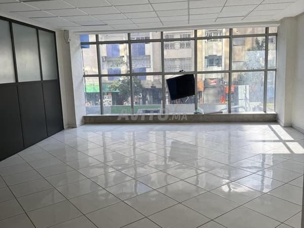 Oficina en alquiler, fachada Av Diouri
