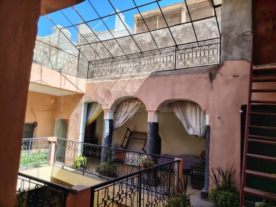 Riad te Renoveren – Sterk Potentieel Gastenverblijf in Bab Doukkala