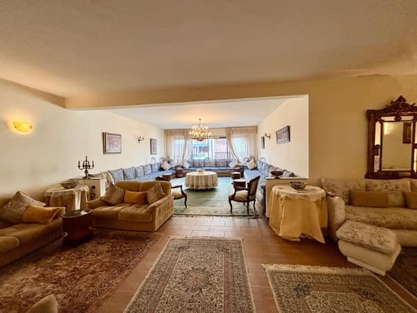 Large apartment to renovate Jean Jaurès 256m2