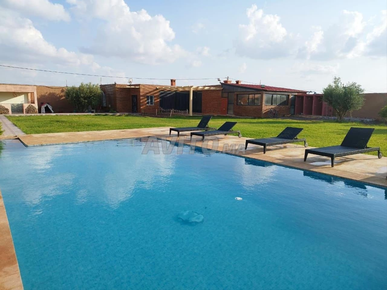 Villa cerrada en alquiler, leer antes de llamar