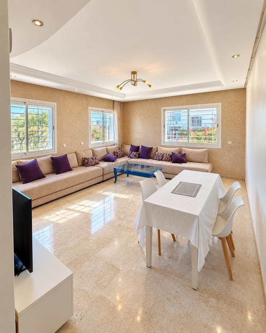 Aïn Diab 3 hab. amueblado 106 m² frente a la playa 12000 DH
