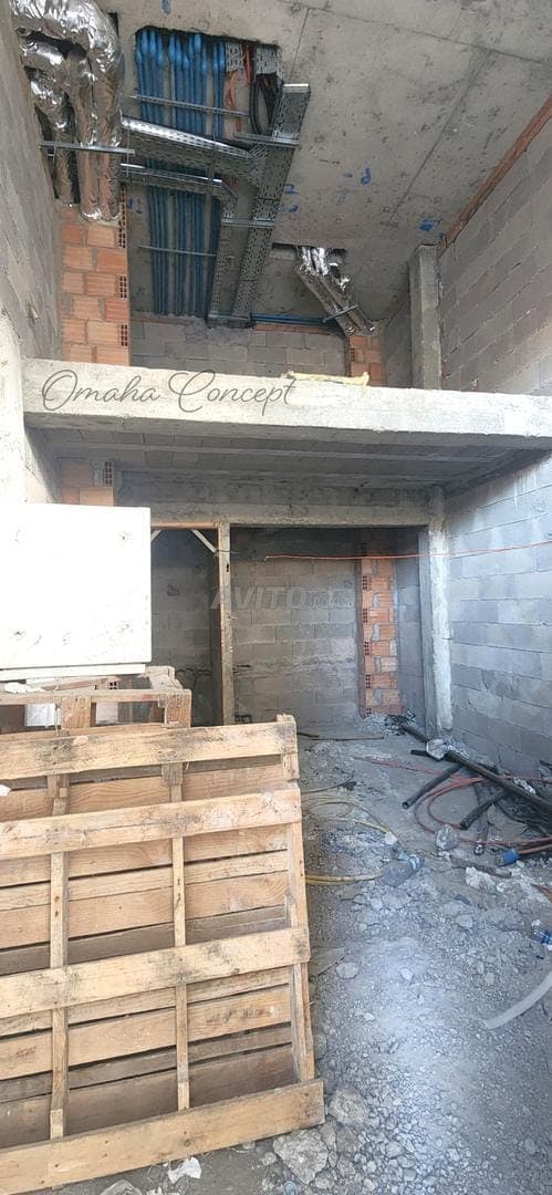 Local Commercial Neuf état brut 30m2 Palmier