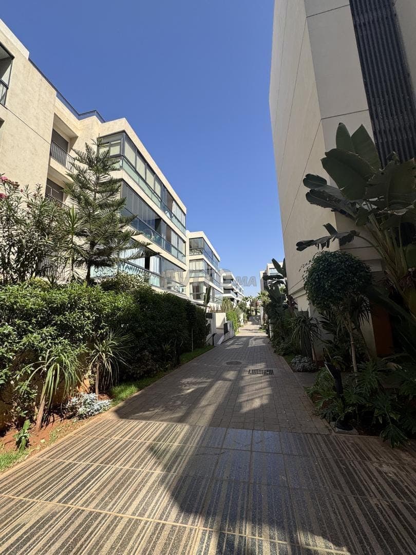 2-bedroom Unfurnished Apartment for Rent Californie