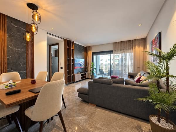 Superbe 3 chambres avec piscines et terrasse à CFC