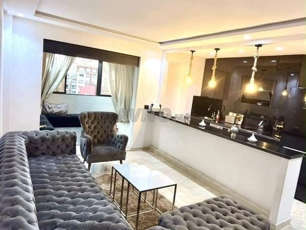 Large studio near CFC