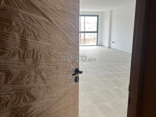Bureau en location à Hay Hassani de 57 m²