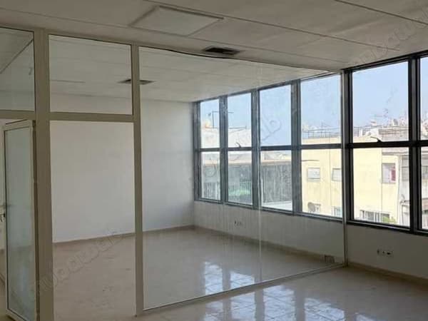 مكتب للكراء بمساحة 85.0 م² بالدار البيضاء، المستشفيات