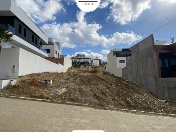 Terrain titré de 359 m² à vendre