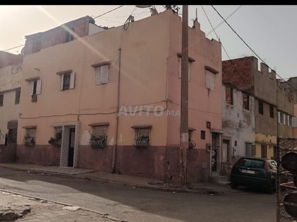 منزل بطابق أرضي للبيع