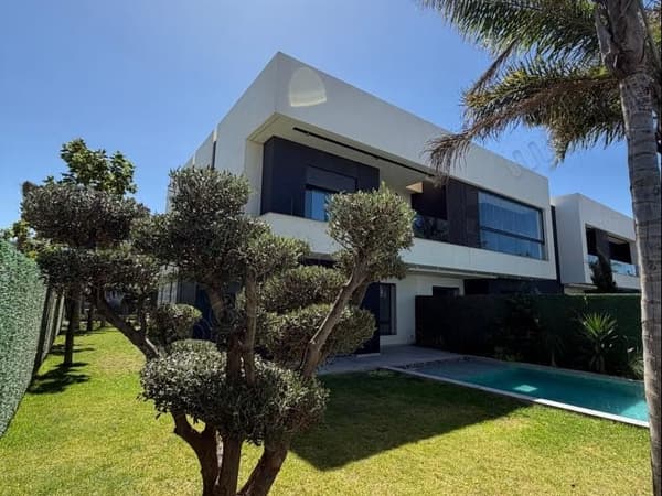 Magnifique villa neuve à louer vide à Darbouazza