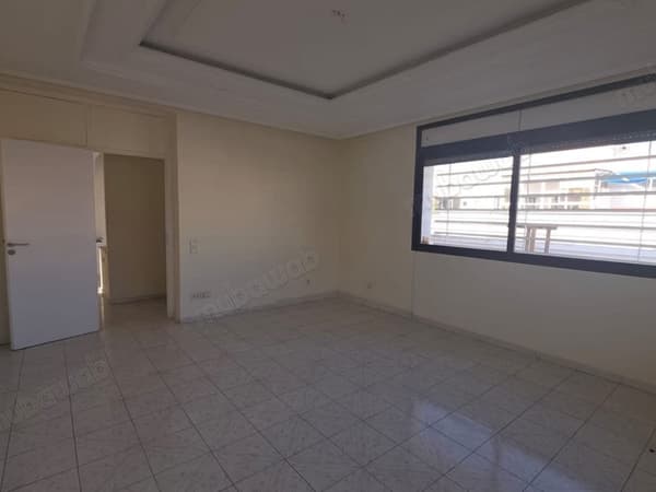 Apartment for sale in Agdal. Total area 223 m². Terrace and elevator