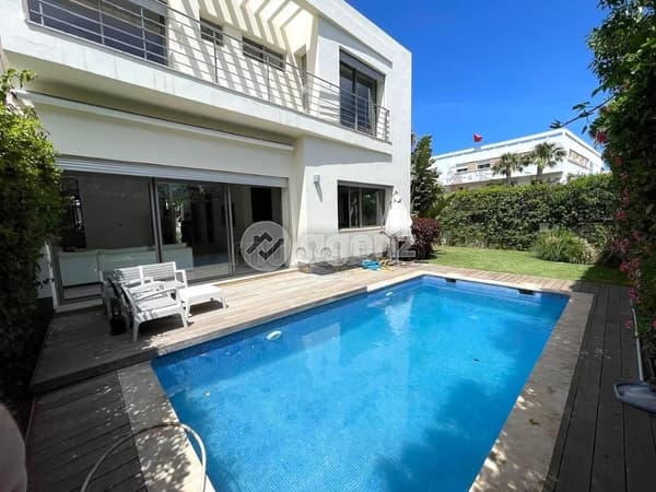 Villa à vendre 520 m², 7 chambres Dar Bouazza Dar Bouazza