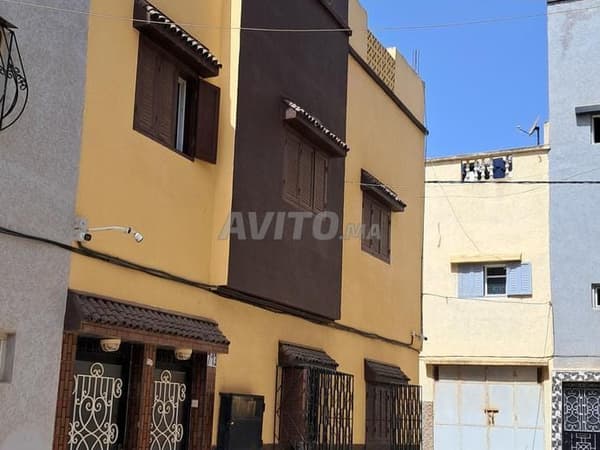 Maison trois façades à vendre