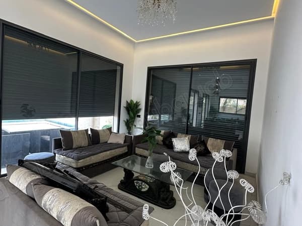 Villa te koop aan de Route d'Amzmiz met zwembad