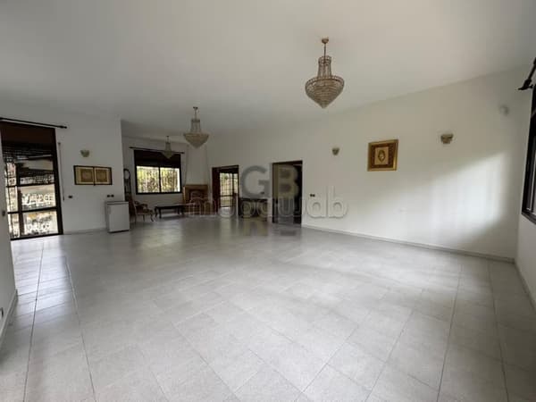 Superbe villa à vendre à Souissi de 2 façades et un grand jardin