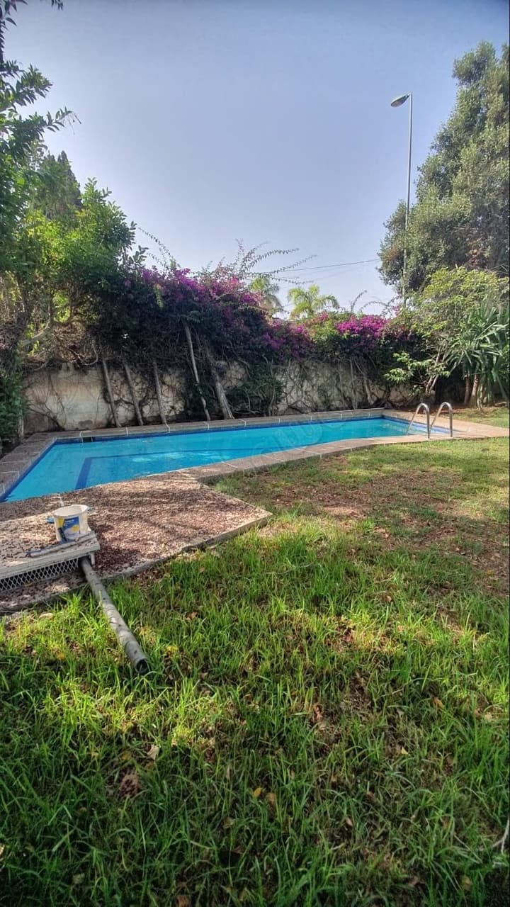 Villa with swimming pool to rent in Cil