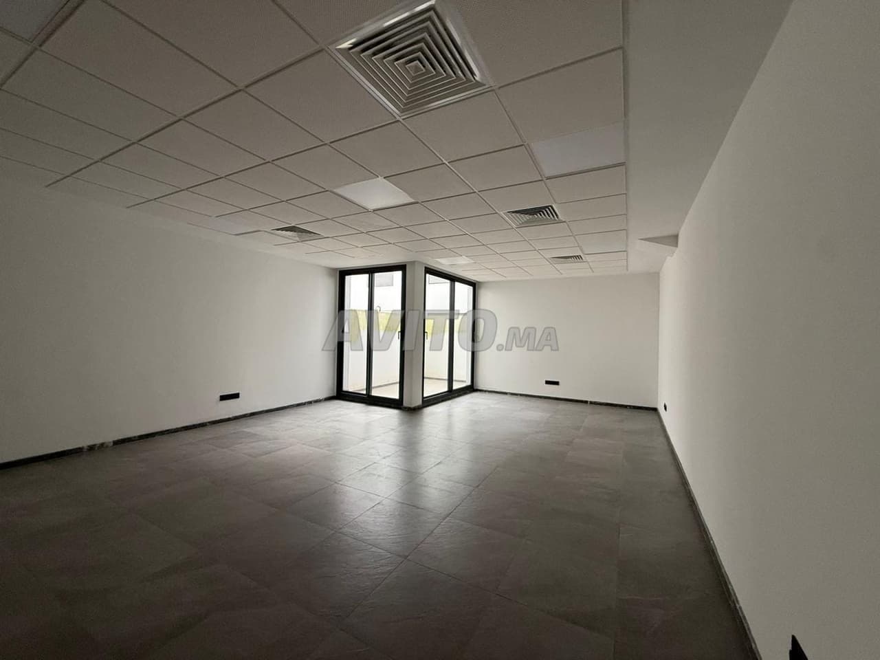 Beautiful fitted office floor for rent