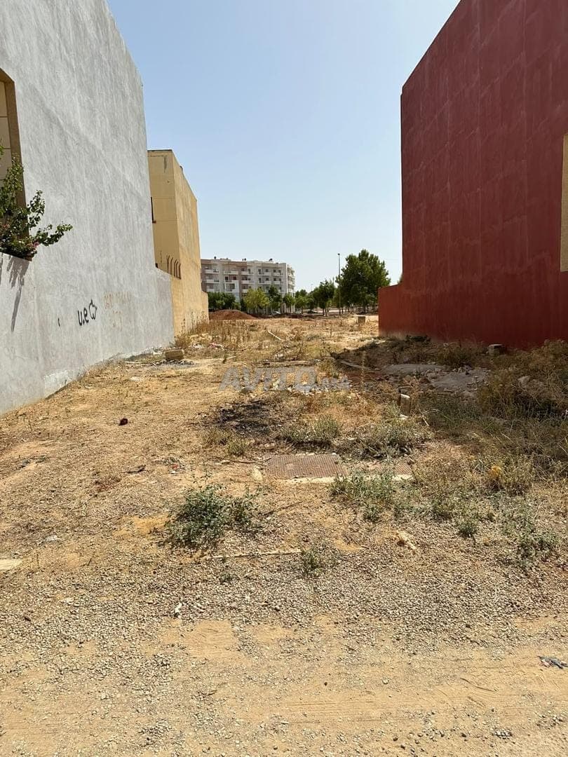 Terrain à vendre 200 m² à Meknès, zone villas