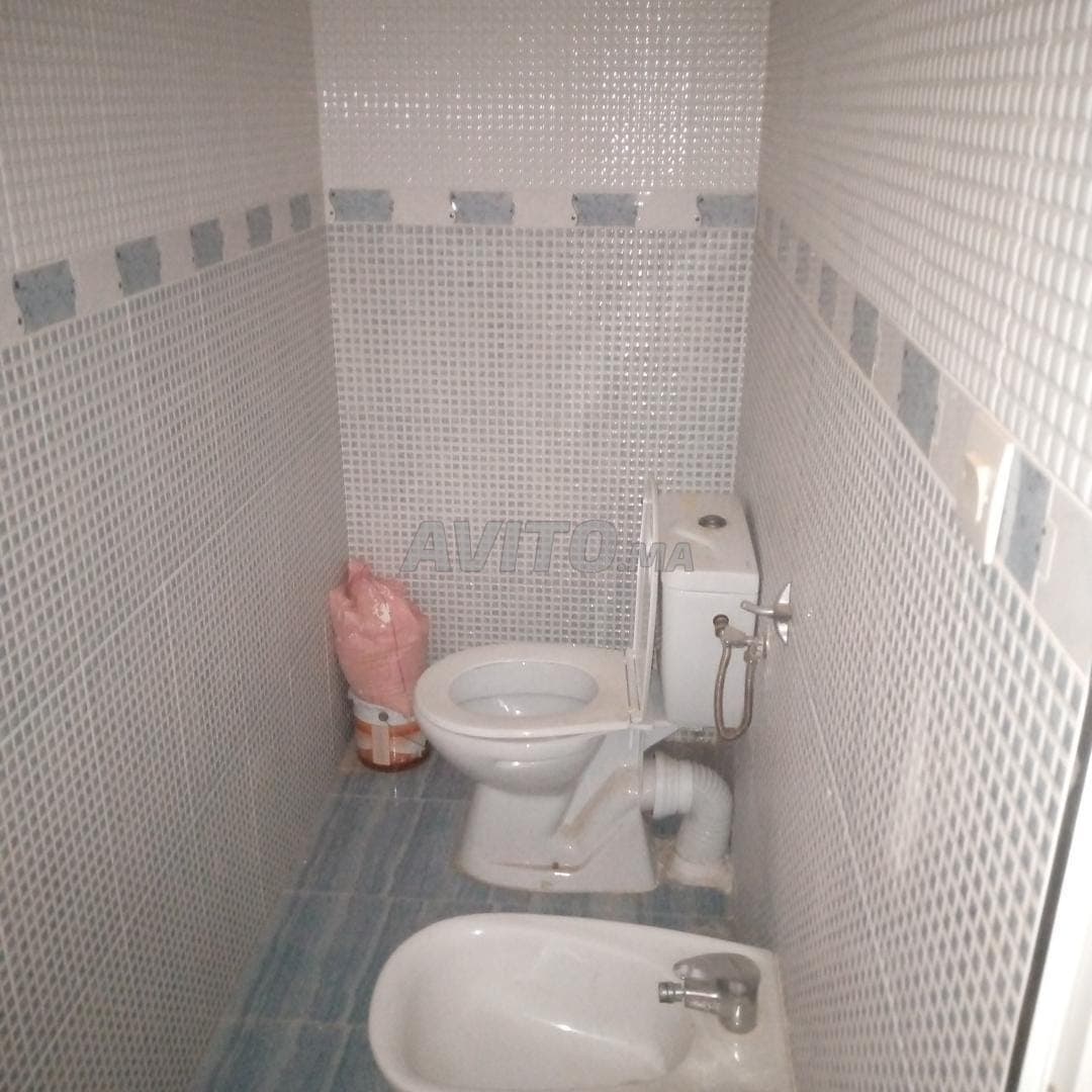 Third-floor apartment with two facades, rue Nakhl, Riad Salam 90 m²