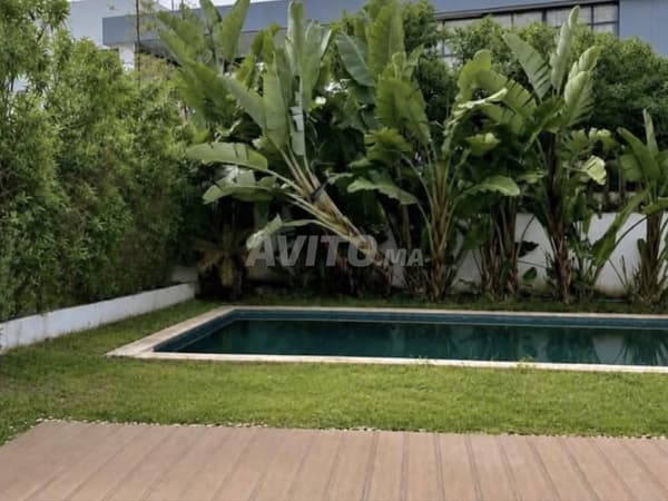 Gemeubileerd appartement te huur 200 m² in Dar Bouazza