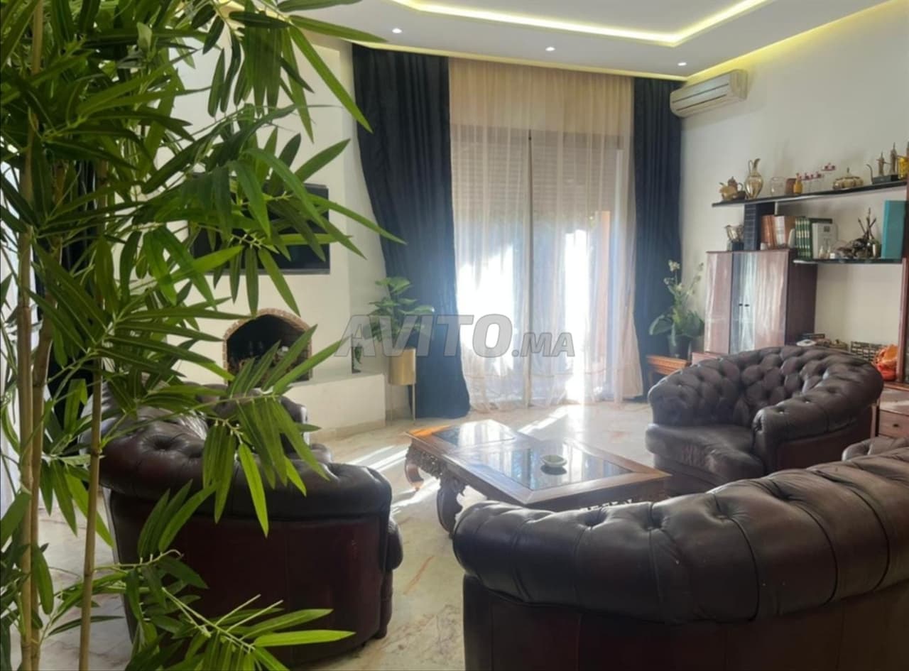 LUXE VILLA MET 3 GEVELS TARGA WIJK