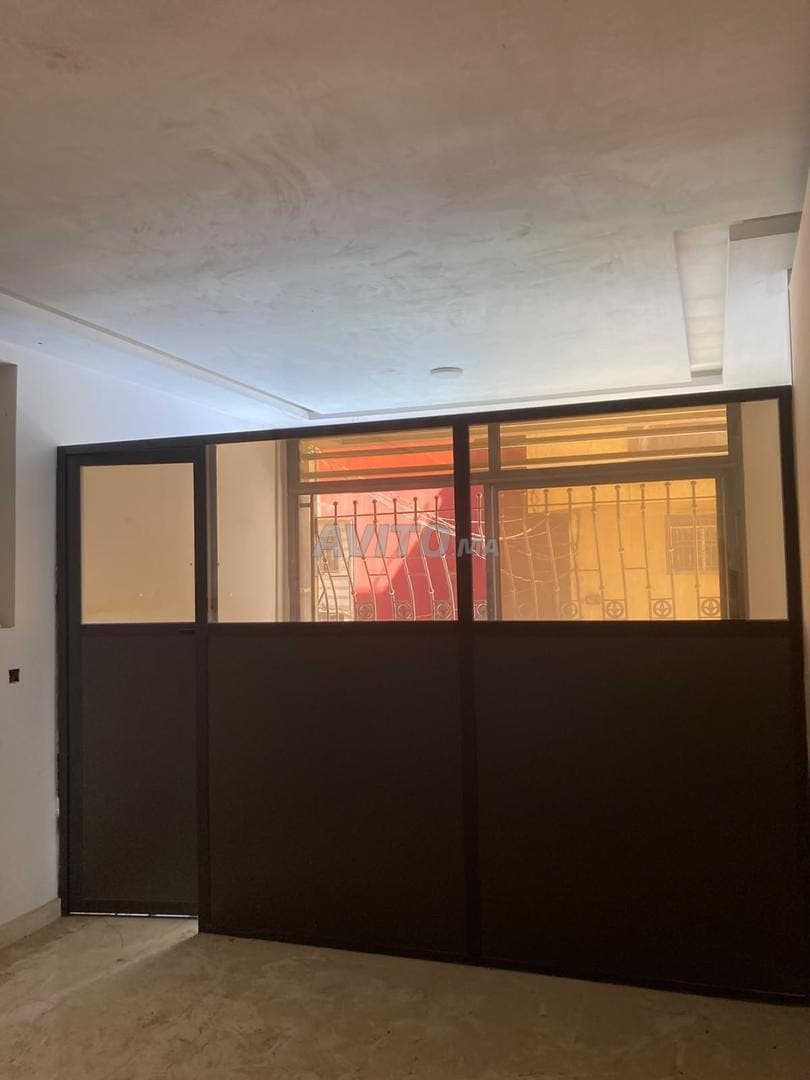 Local commercial à louer avec mezzanine dans le quartier de Msanana près de Dar El Fham