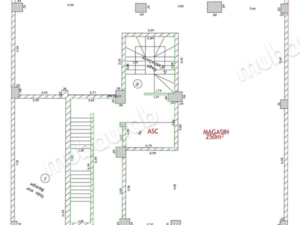 Local commercial Brut de 374 m² Hay Hassani