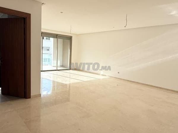 Appartement à louer 160 m² à Souissi RABAT