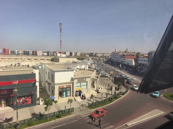 Plateau bureau avec place parking centre Inezgane