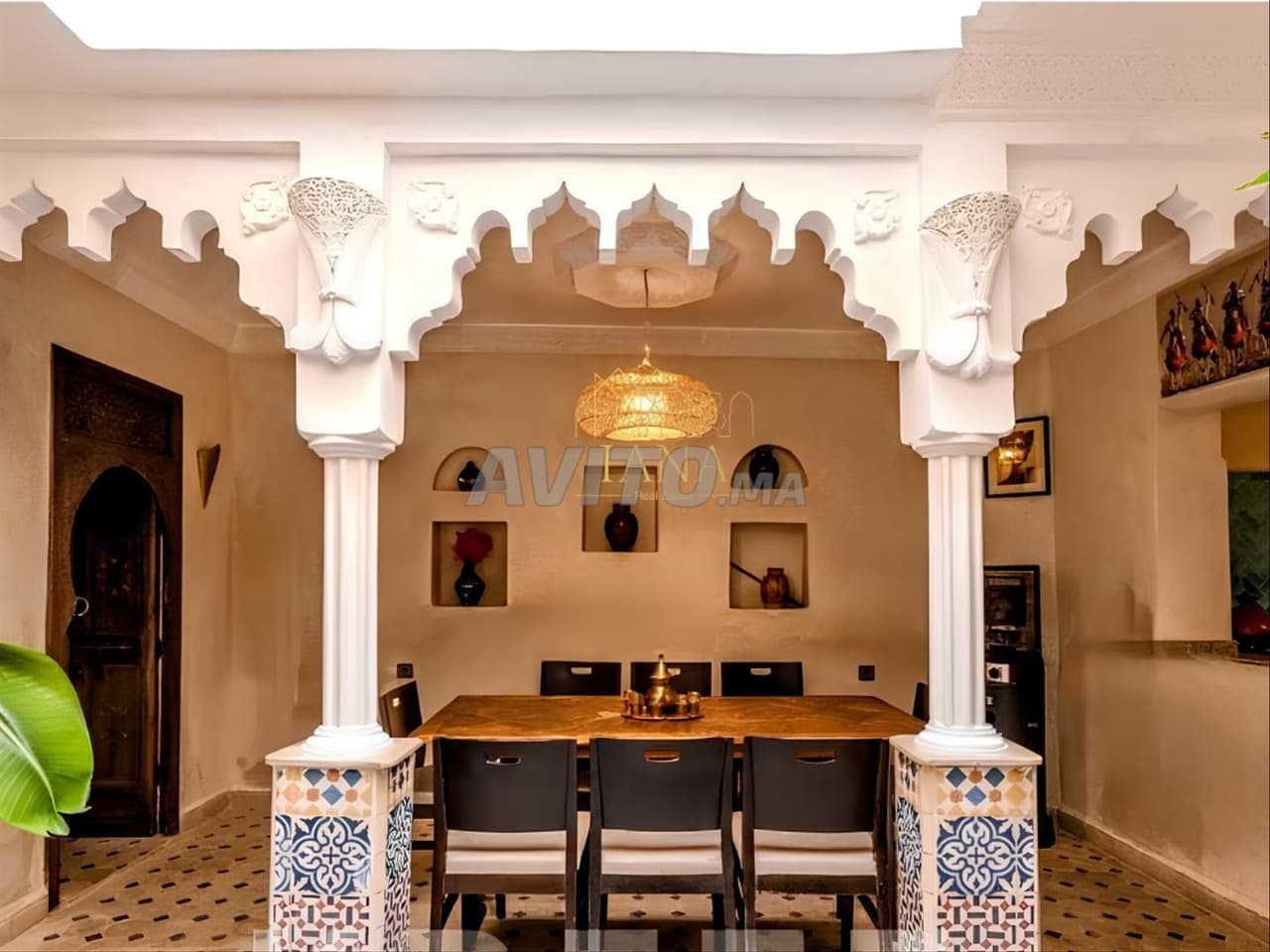 RIAD TE KOOP MET VOLLEDIGE INRICHTING