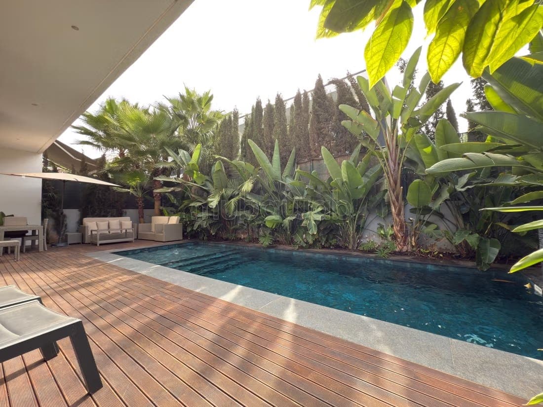 Luxury villa for rent in Dar Bouazza