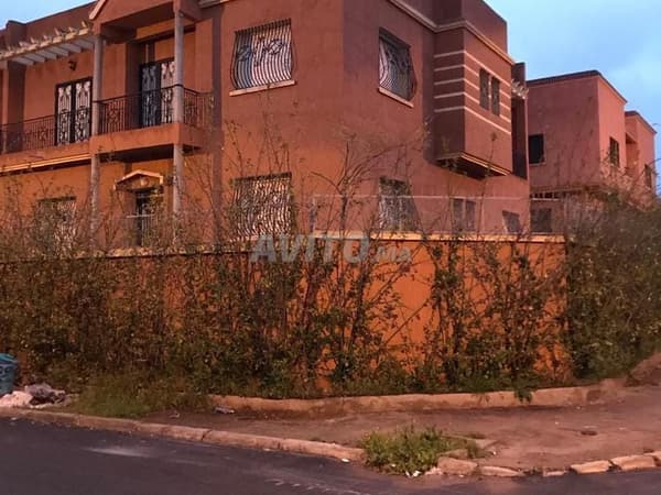 À vendre belle villa à Benslimane